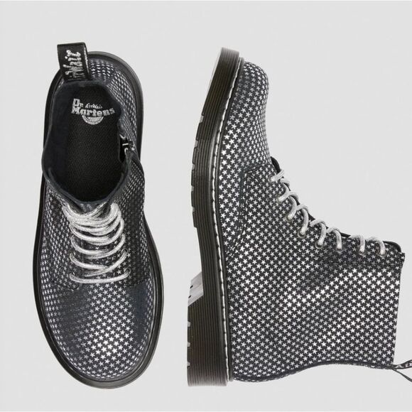 Dr. Martens new without Box size 5 Ladies  1460 Pascal Boot star boots - Picture 2 of 16